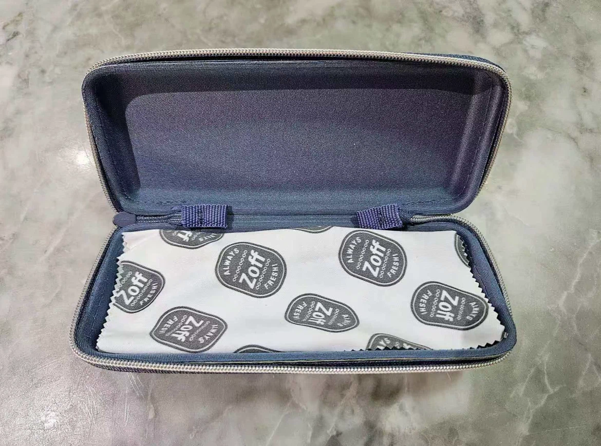 Zoff Glasses Case with Cleaning Cloth - NEED TO SELL EVERYTHING - photo 3