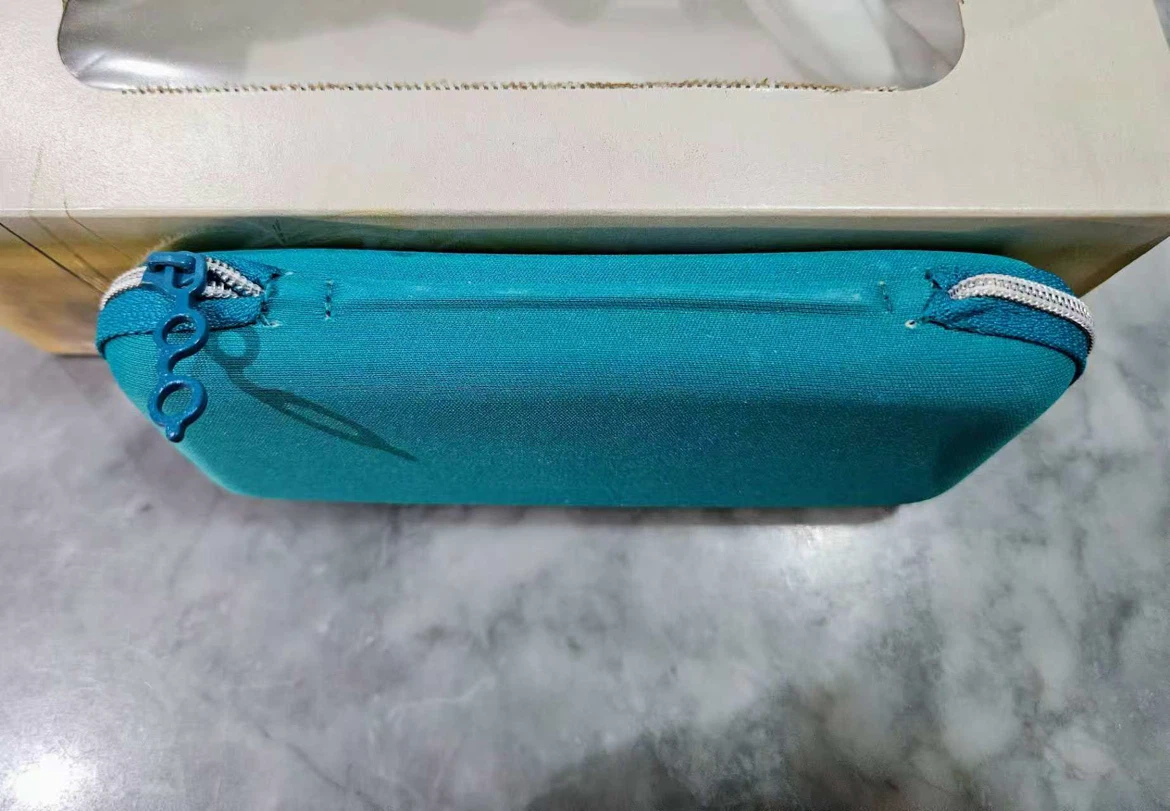 Zoff Teal Glasses Case with Cleaning - NEED TO SELL EVERYTHING - photo 2