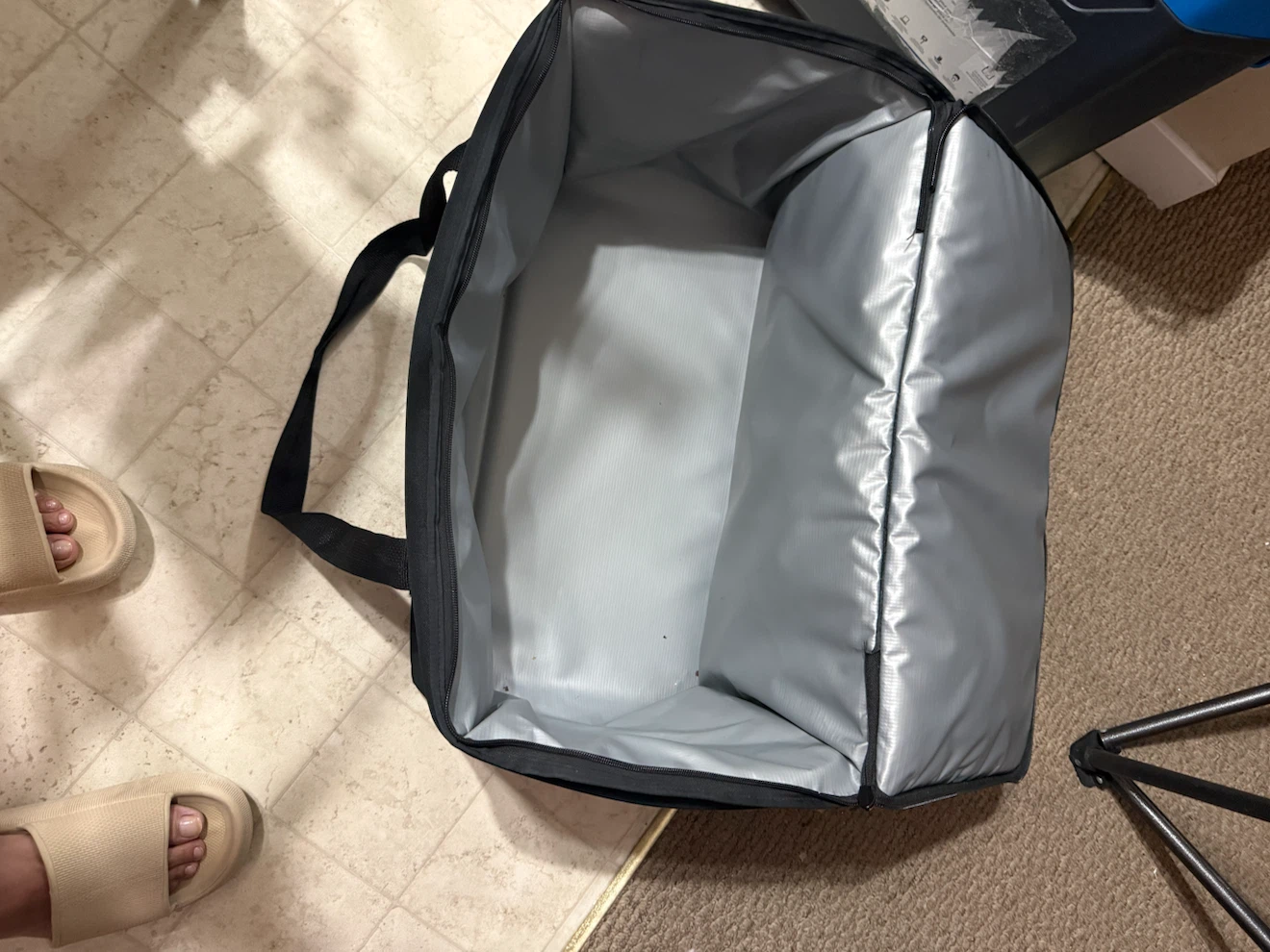 SkipTheDishes Insulated Food Delivery Bag - photo 2