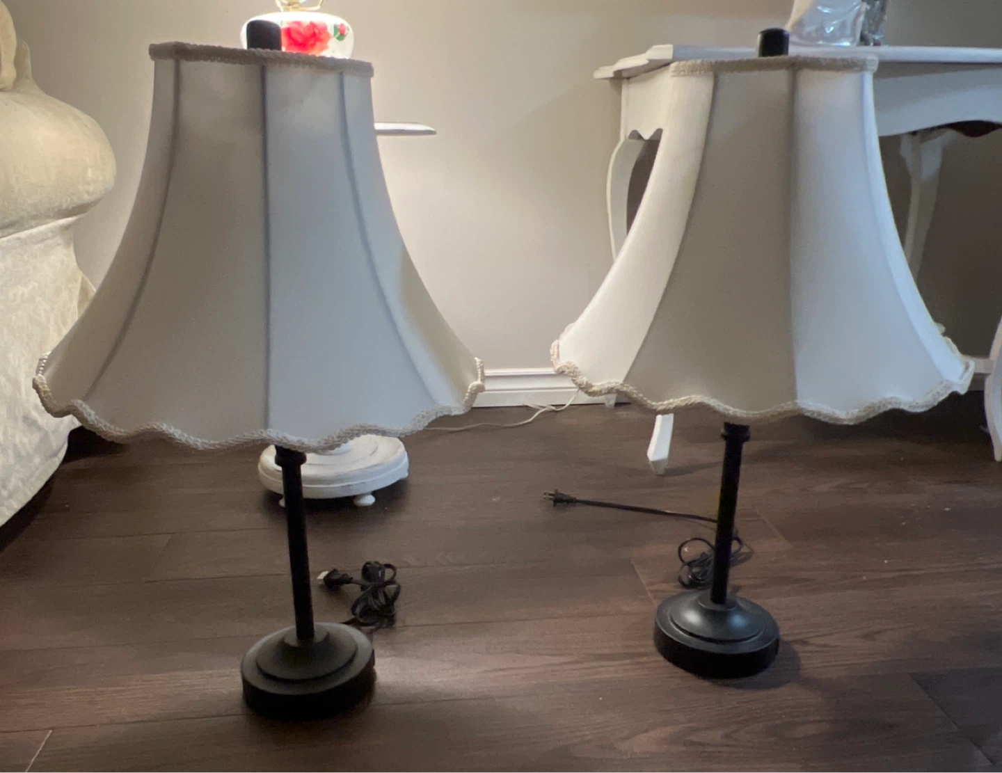 Pair of Traditional Table Lamps with USB Charging Bases