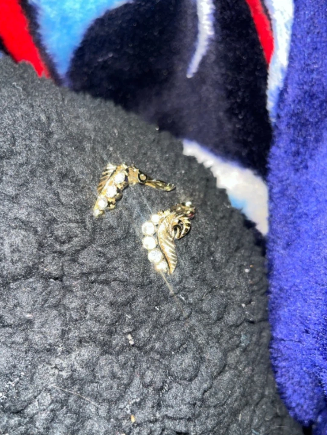 Gold Tone Leaf Earrings with Rhinestones - photo 2