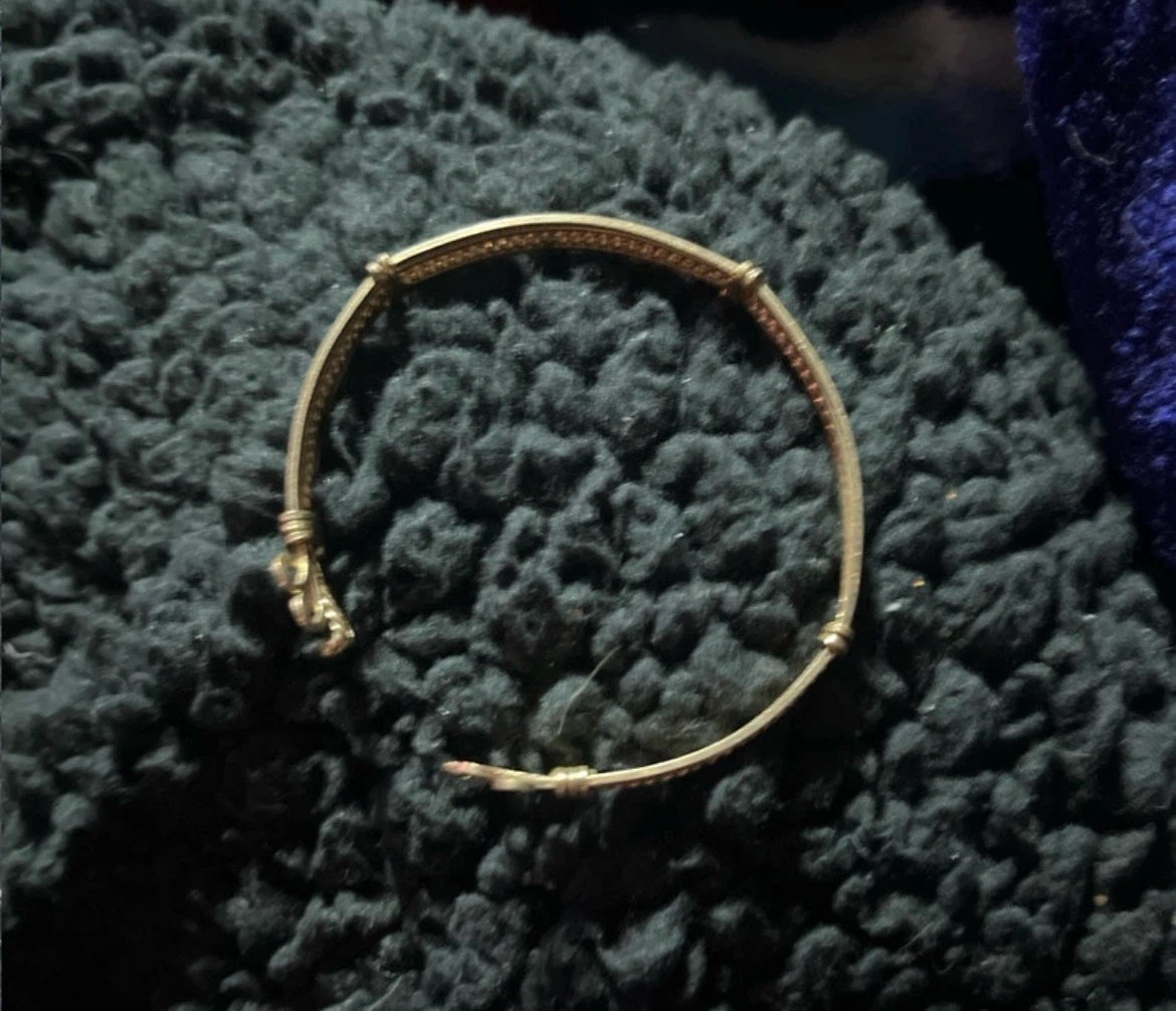 Gold Tone Ornate Clasp Bangle Bracelet - photo 2