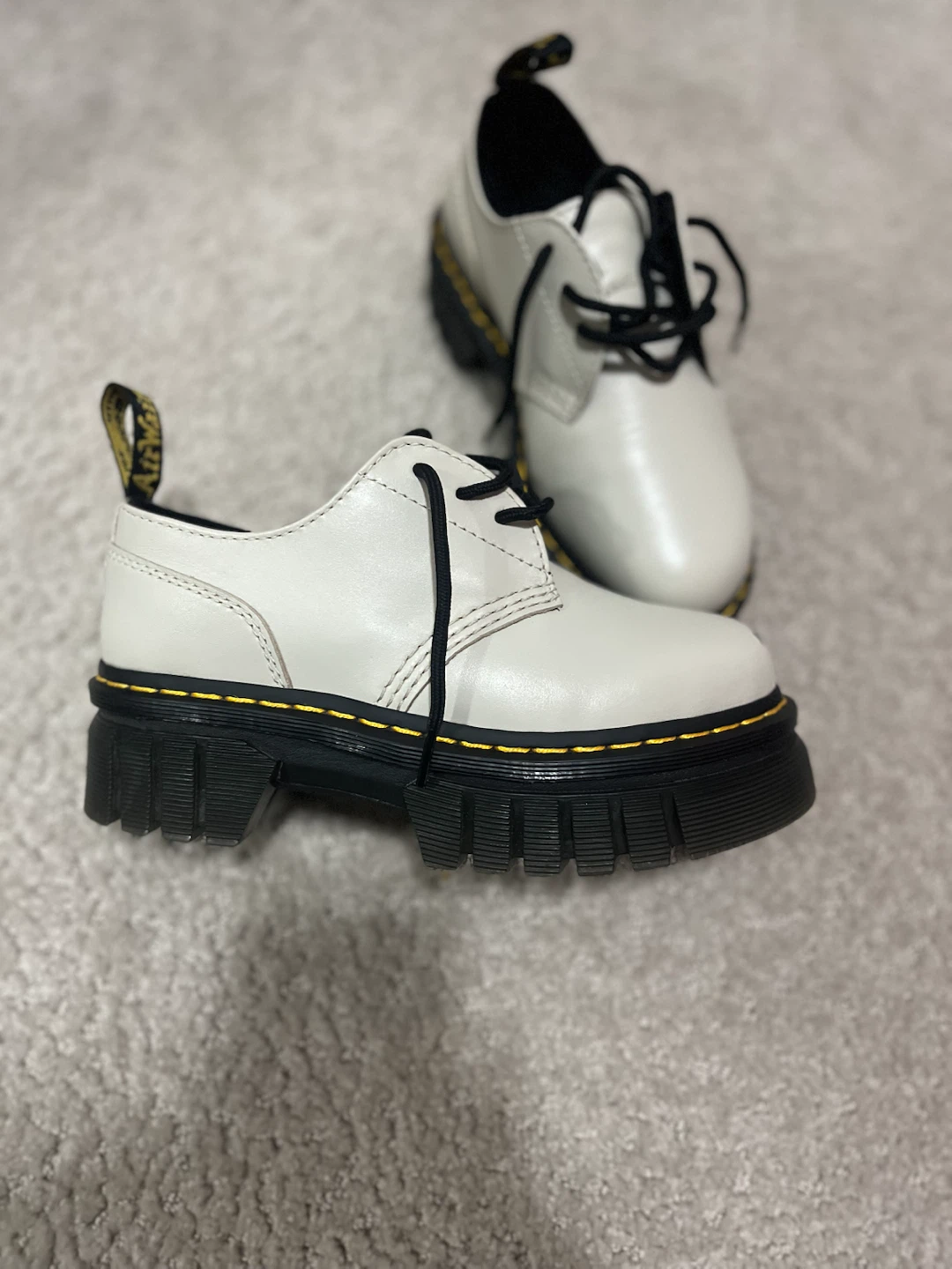“Kick rocks” ft. Dr. Martens (size 6 in women) - photo 4