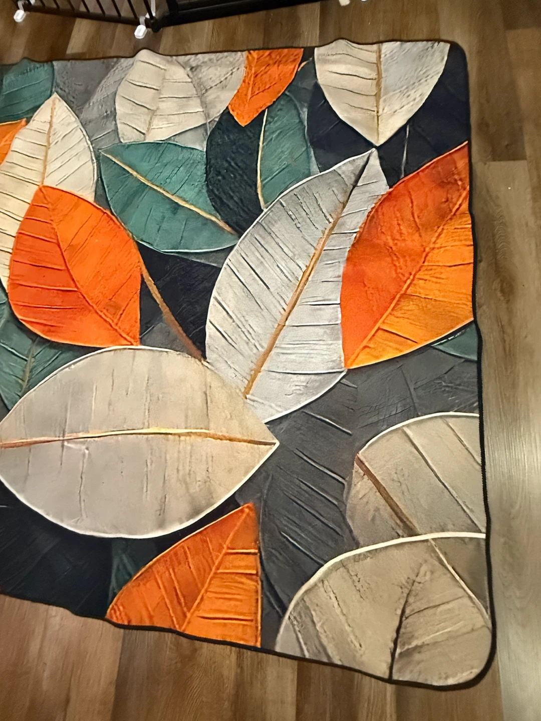 Leaf Print Area Rug - photo 2