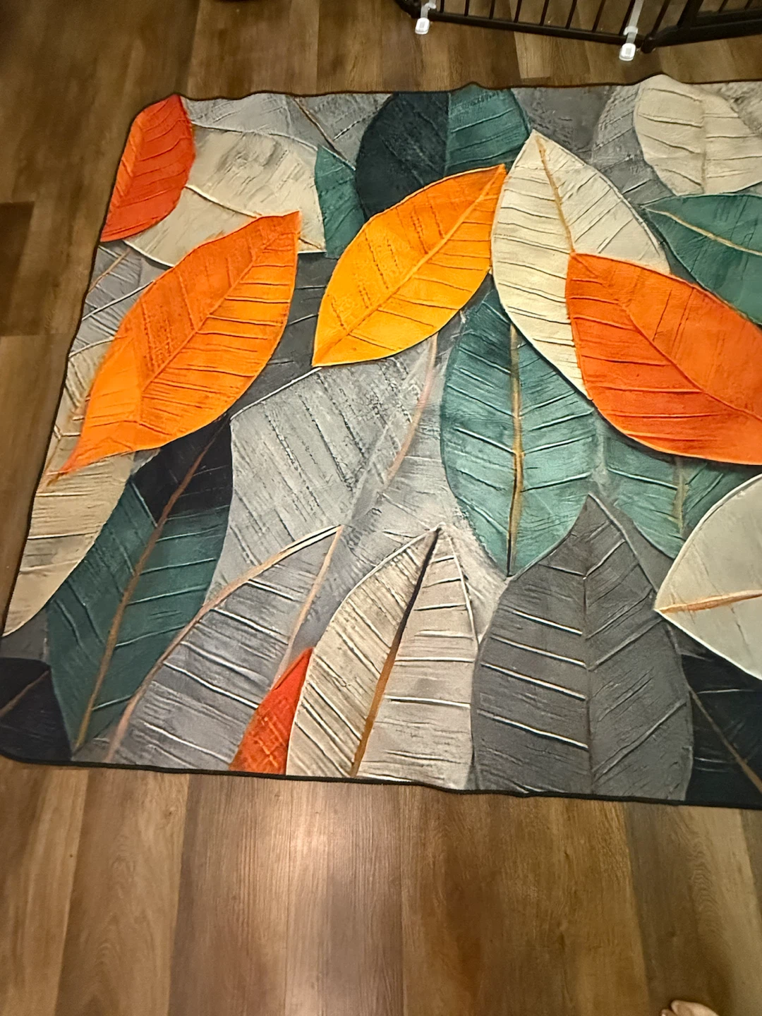 Leaf Print Area Rug - photo 3