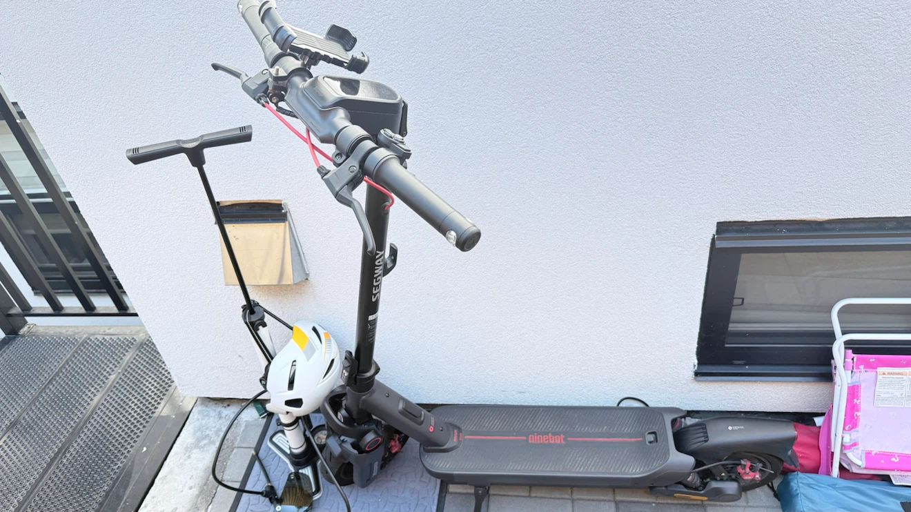 Segway Ninebot MAXg3 Electric KickScooter - photo 2