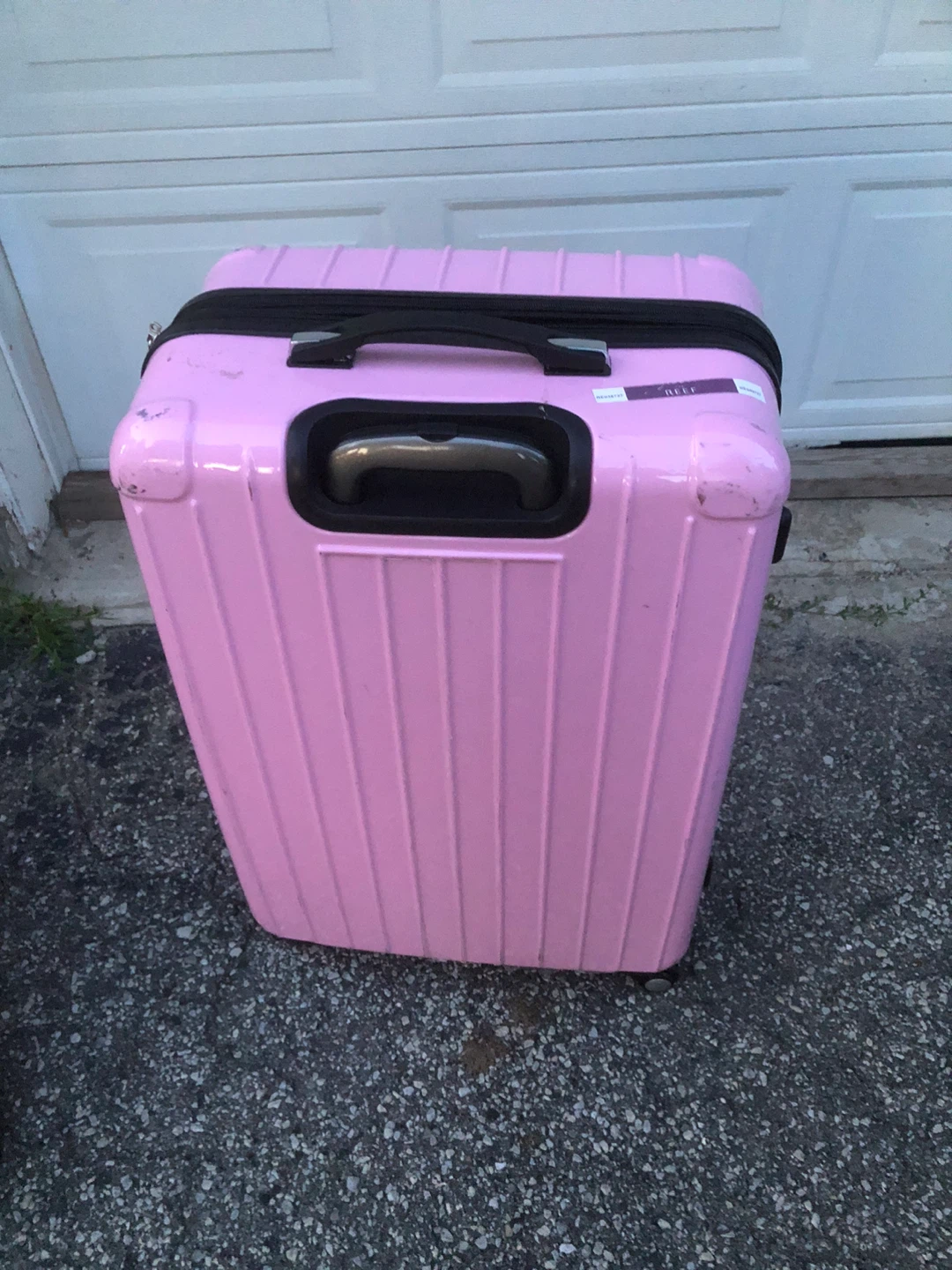 Pink Hard-shell Carry-on Luggage - photo 3
