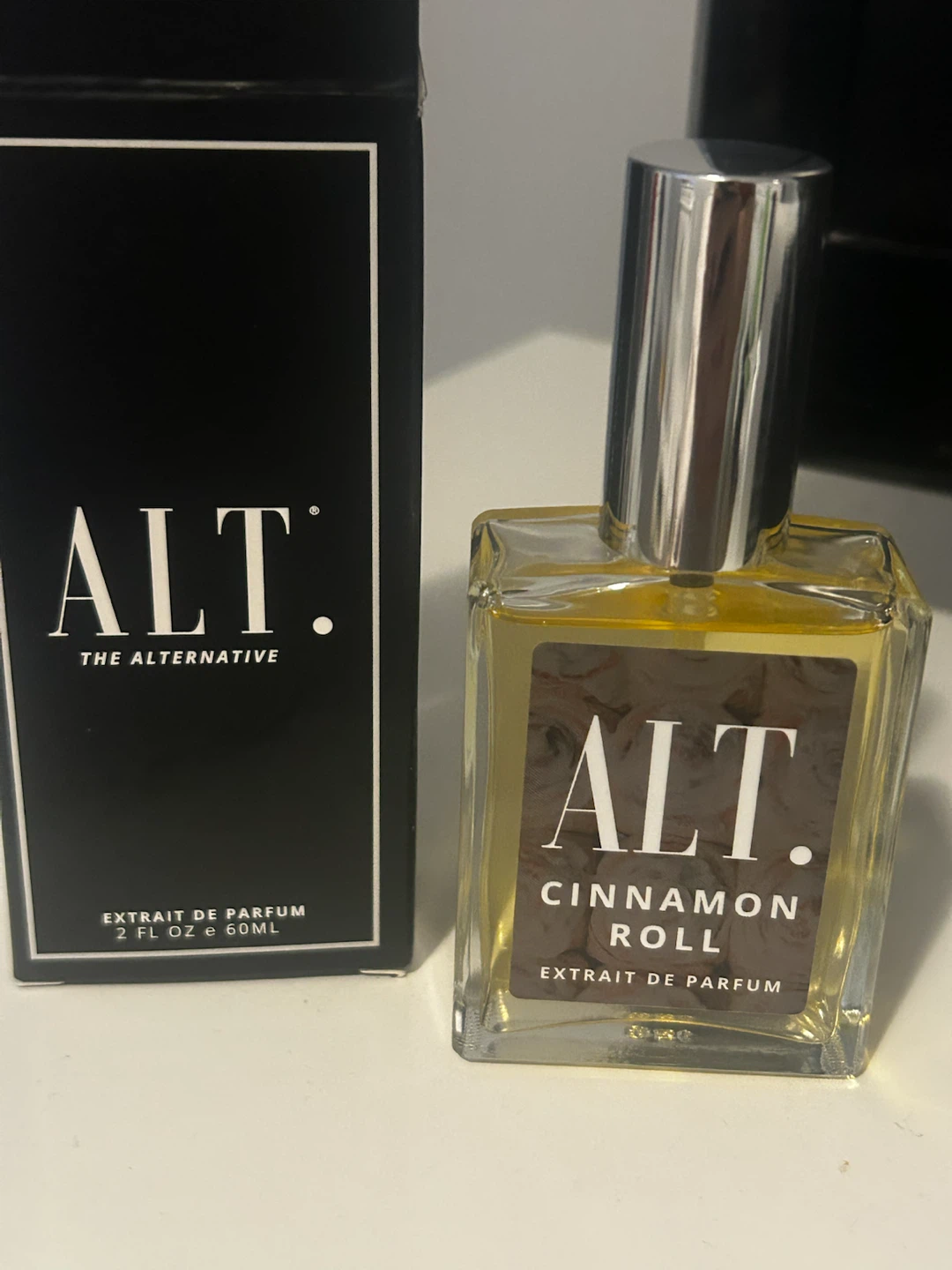 ALT Fragrance Cinnamon Roll perfume