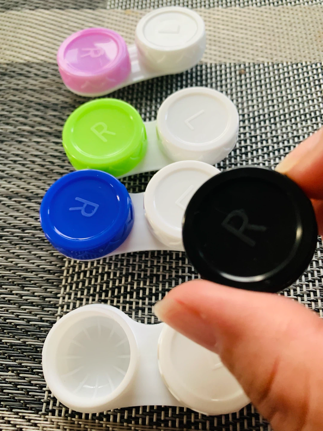 Set of 4 NEW contact lens cases for $5 - photo 3