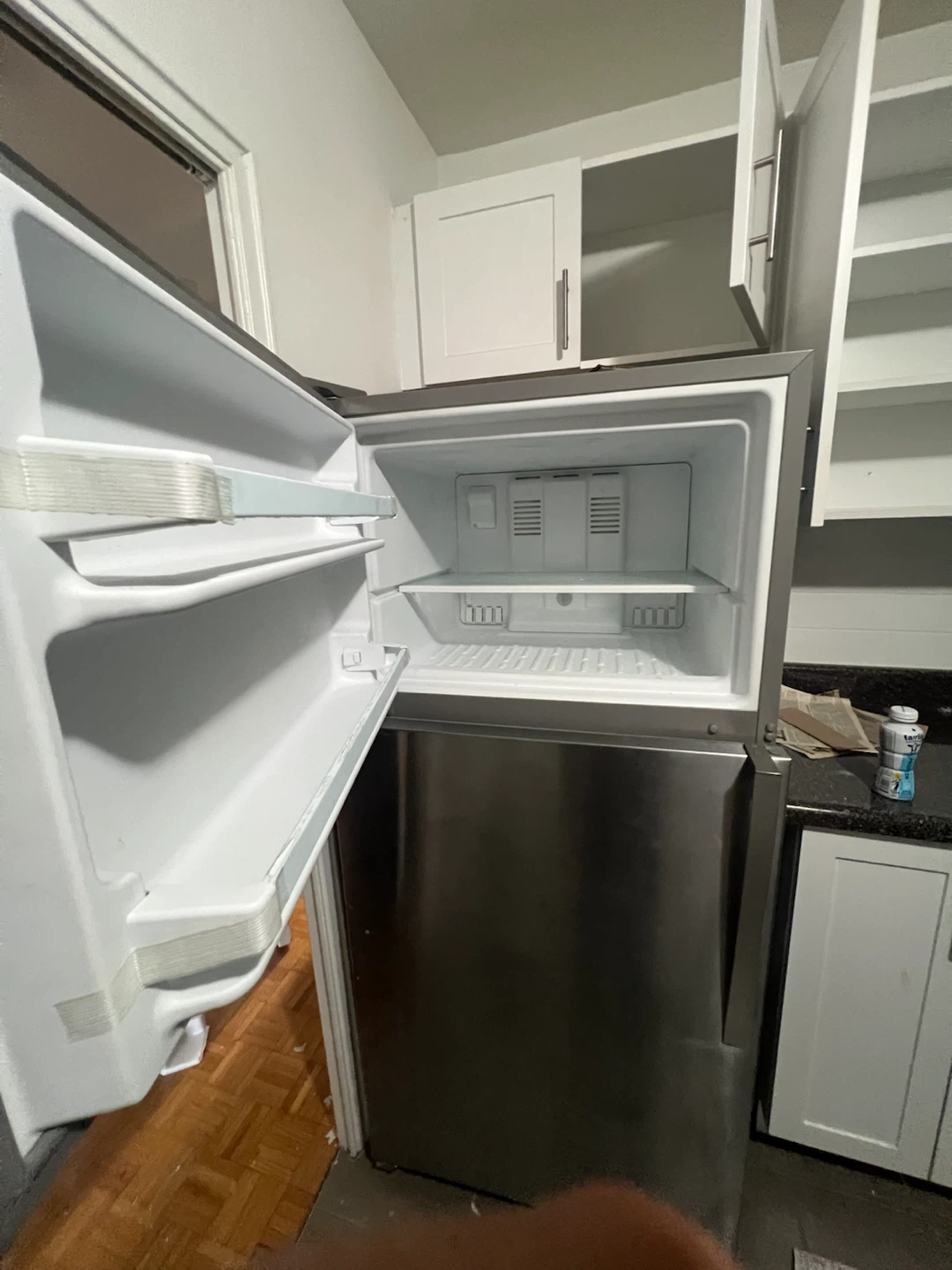 Whirlpool Refrigerator - photo 4