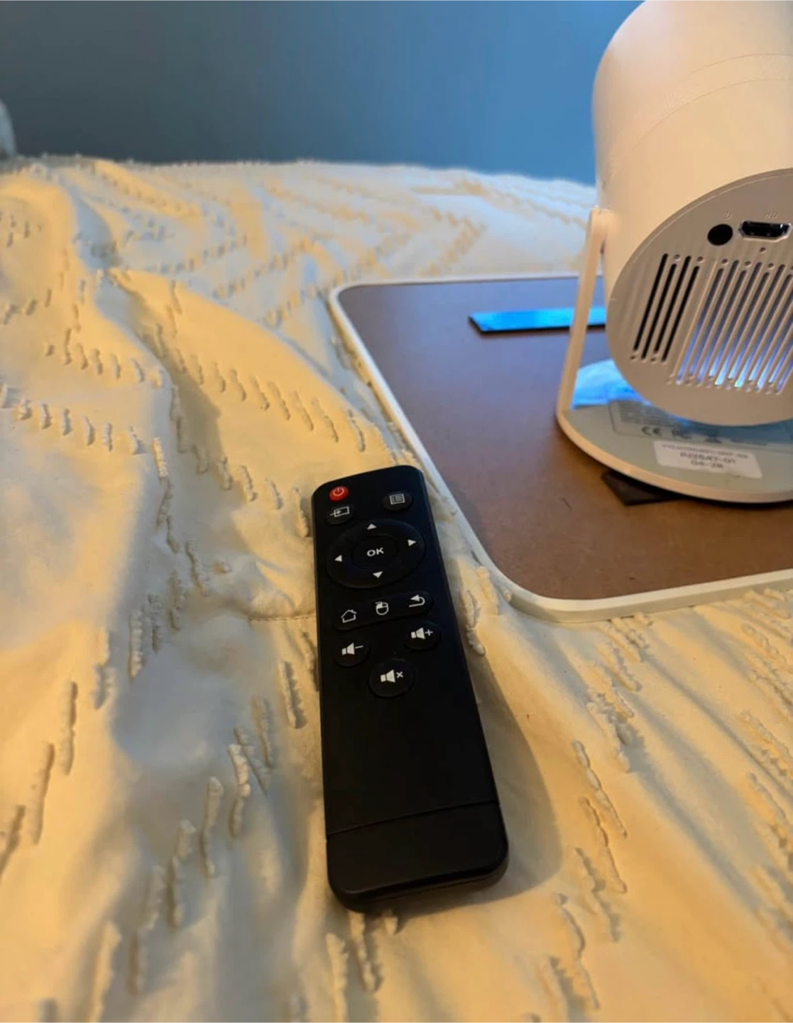 White Portable Projector with Remote, 100" - photo 3