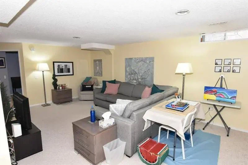 2 separate bedrooms for rent - photo 3