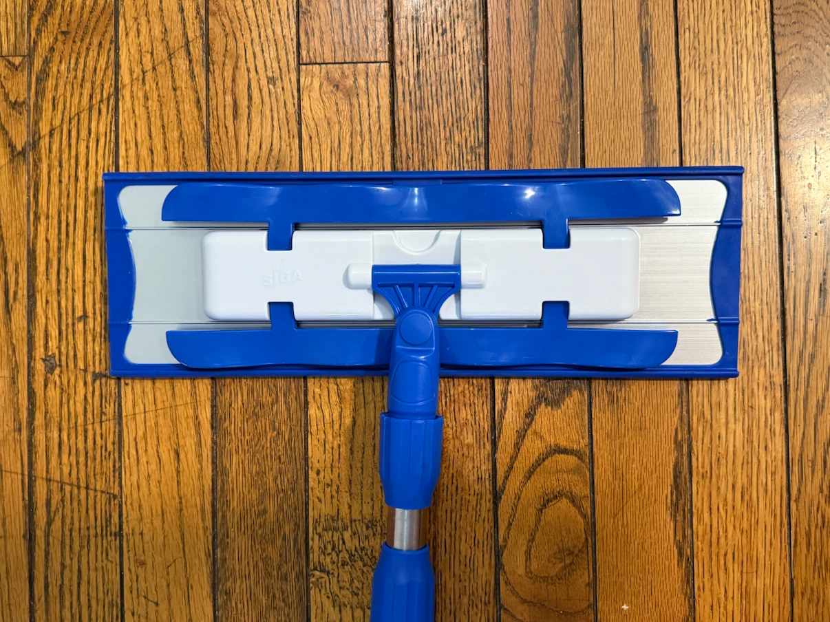 Microfiber Mop with Extendable Handle 1 new pad - photo 2