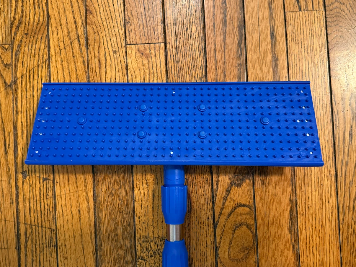 Microfiber Mop with Extendable Handle 1 new pad - photo 3