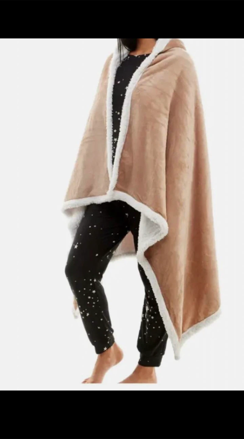 Socialite Hooded Sherpa hooded throw - photo 2
