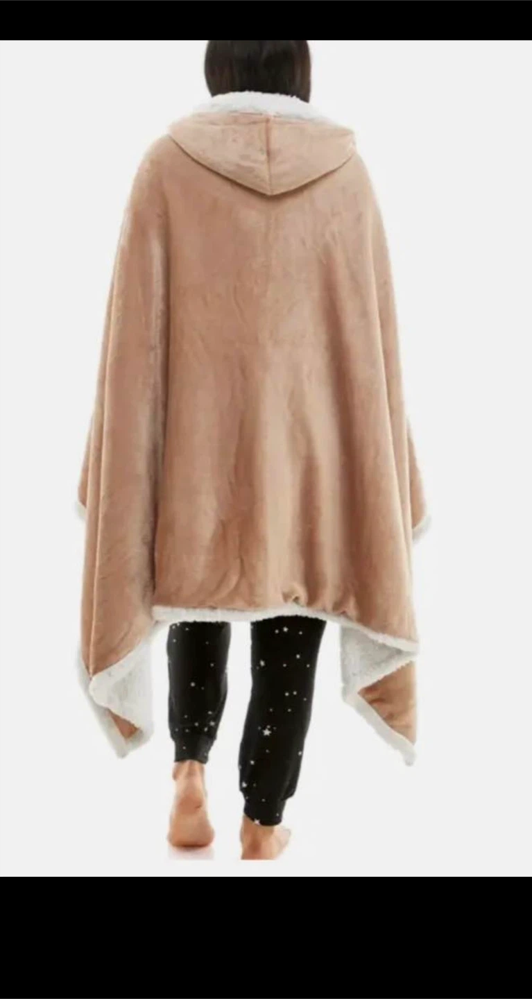 Socialite Hooded Sherpa hooded throw - photo 3