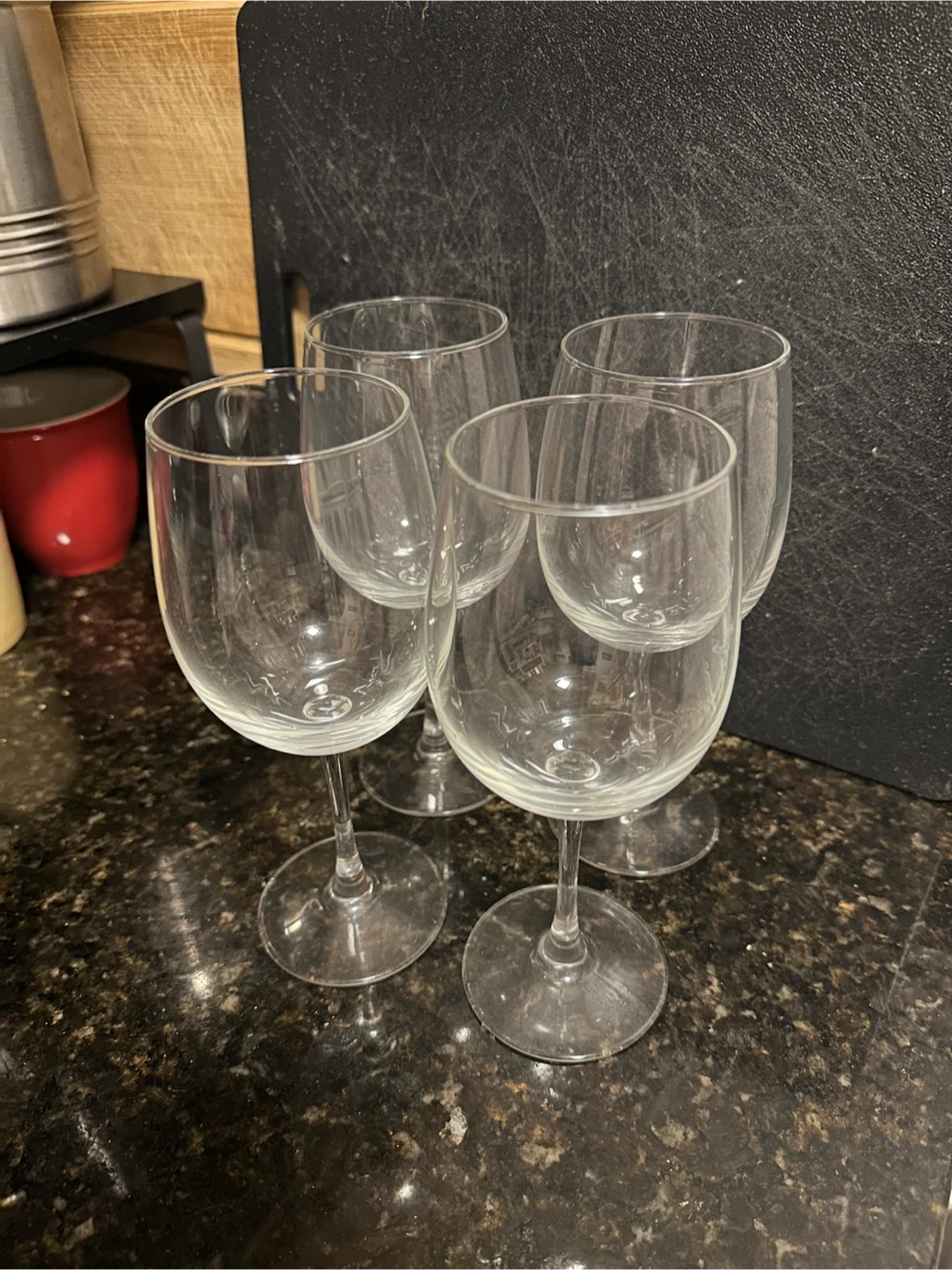 Set of 4 Clear Glass Wine Glasses