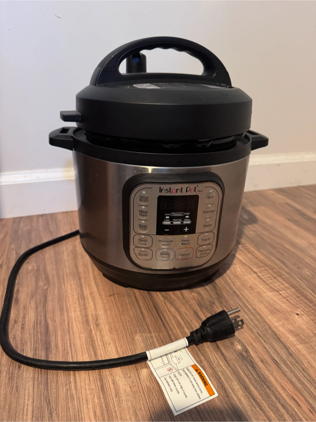 Instant Pot Duo 6-in-1 Electric Pressure Cooker