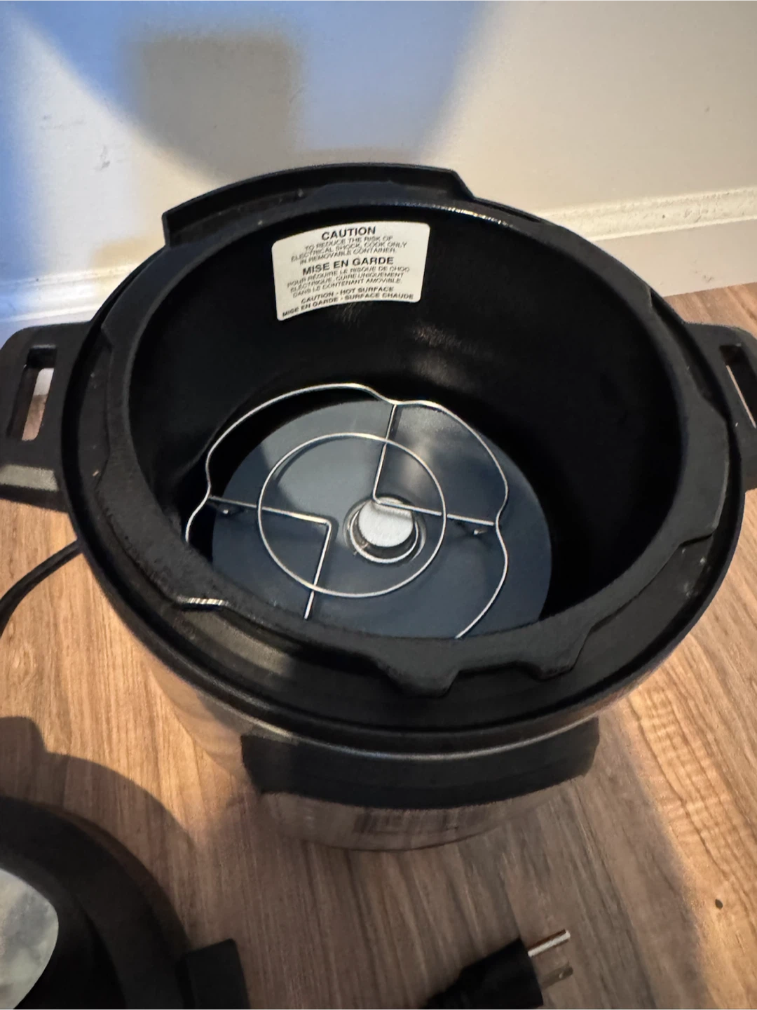 Instant Pot Duo 6-in-1 Electric Pressure Cooker - photo 4