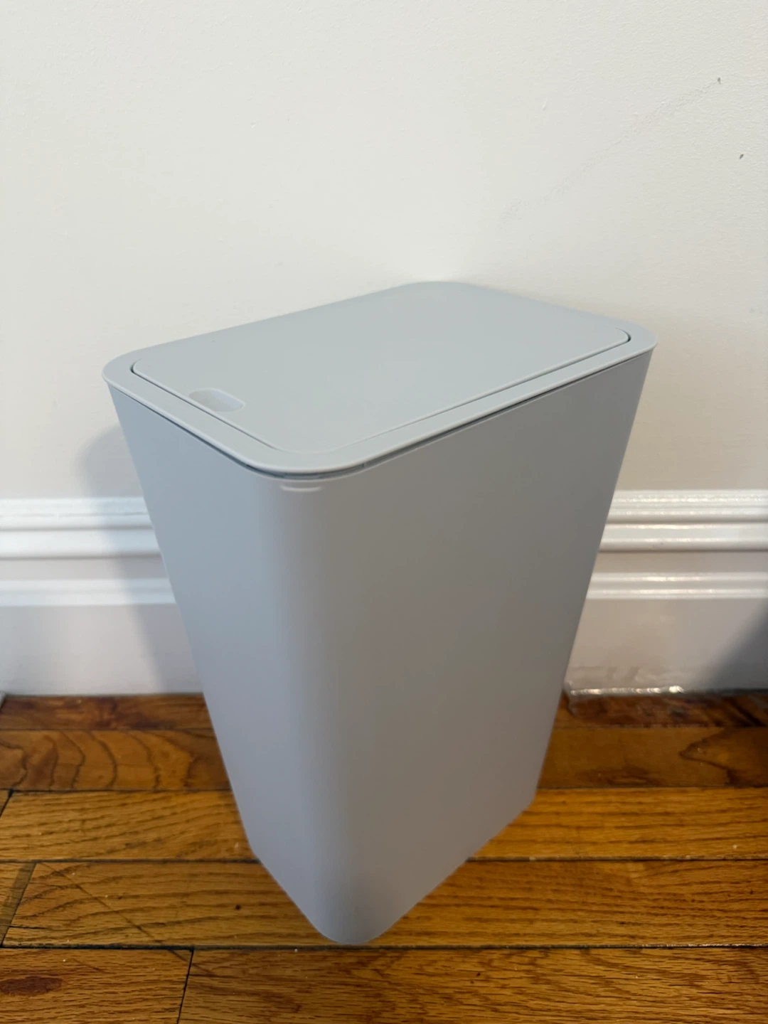 Slim Trash Can with Lid