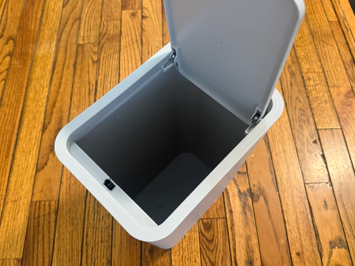 Slim Trash Can with Lid - photo 2