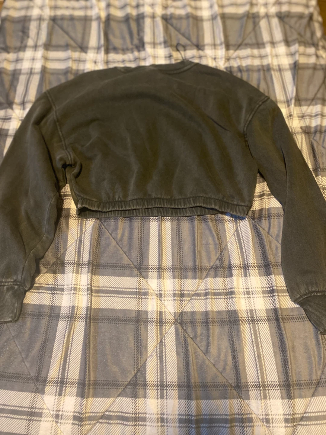 H&M Ultimate Hi-Speed Cropped Sweater Size Medium - photo 3