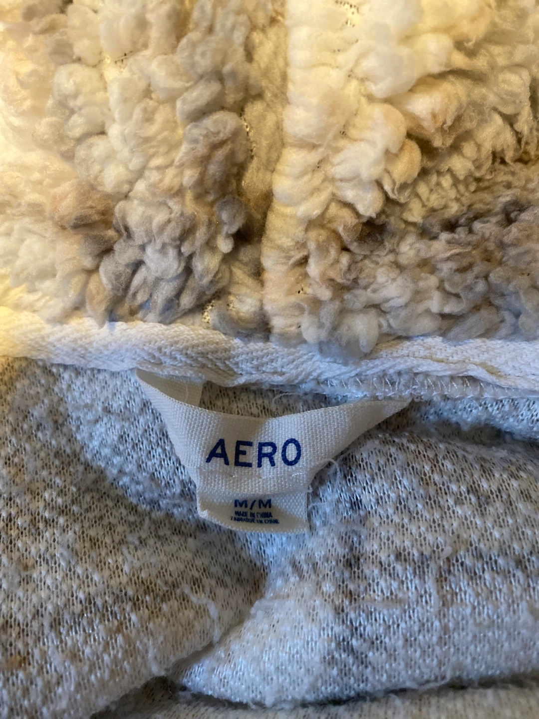 Aero Plaid Fleece Cropped Hoodie Size Medium - photo 2