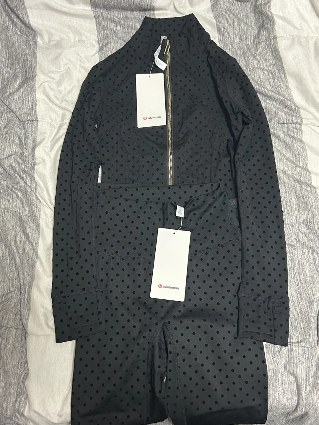 Lululemon Black “Polka Dot” Define Set. - photo 2