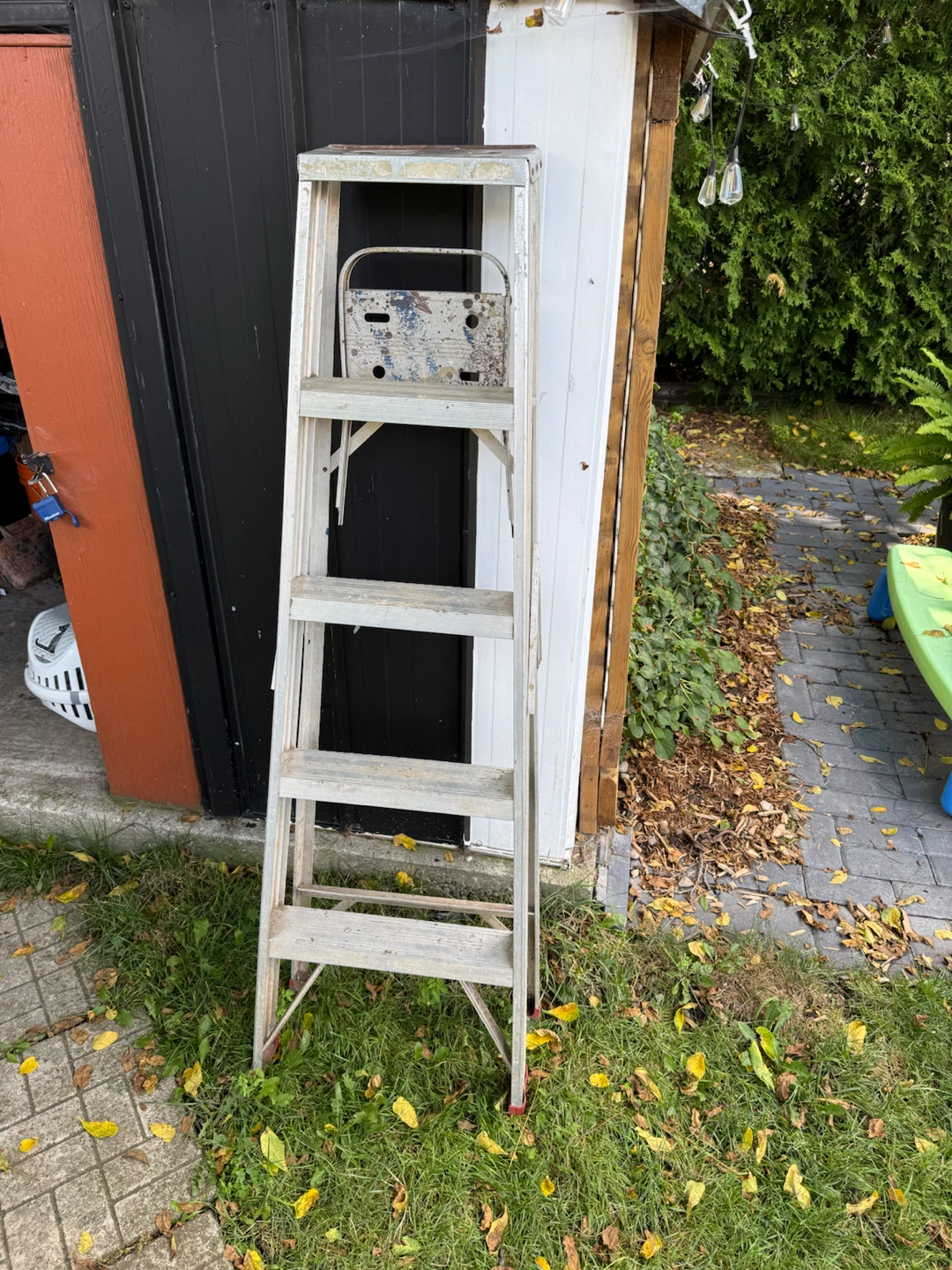 5 ft aluminum ladder