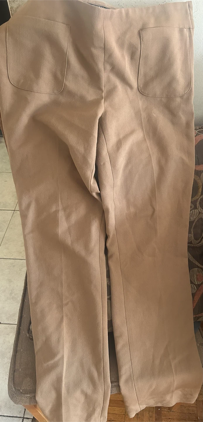 Suzy Shier Women's Tan Pants Size 5/6