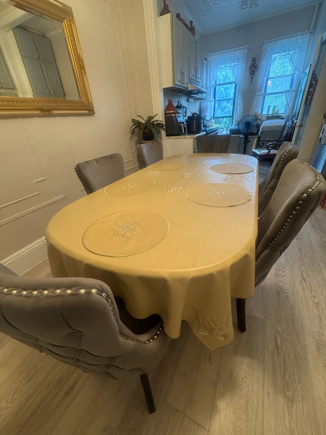 Oval Dining Table with Leaf Extension - photo 4
