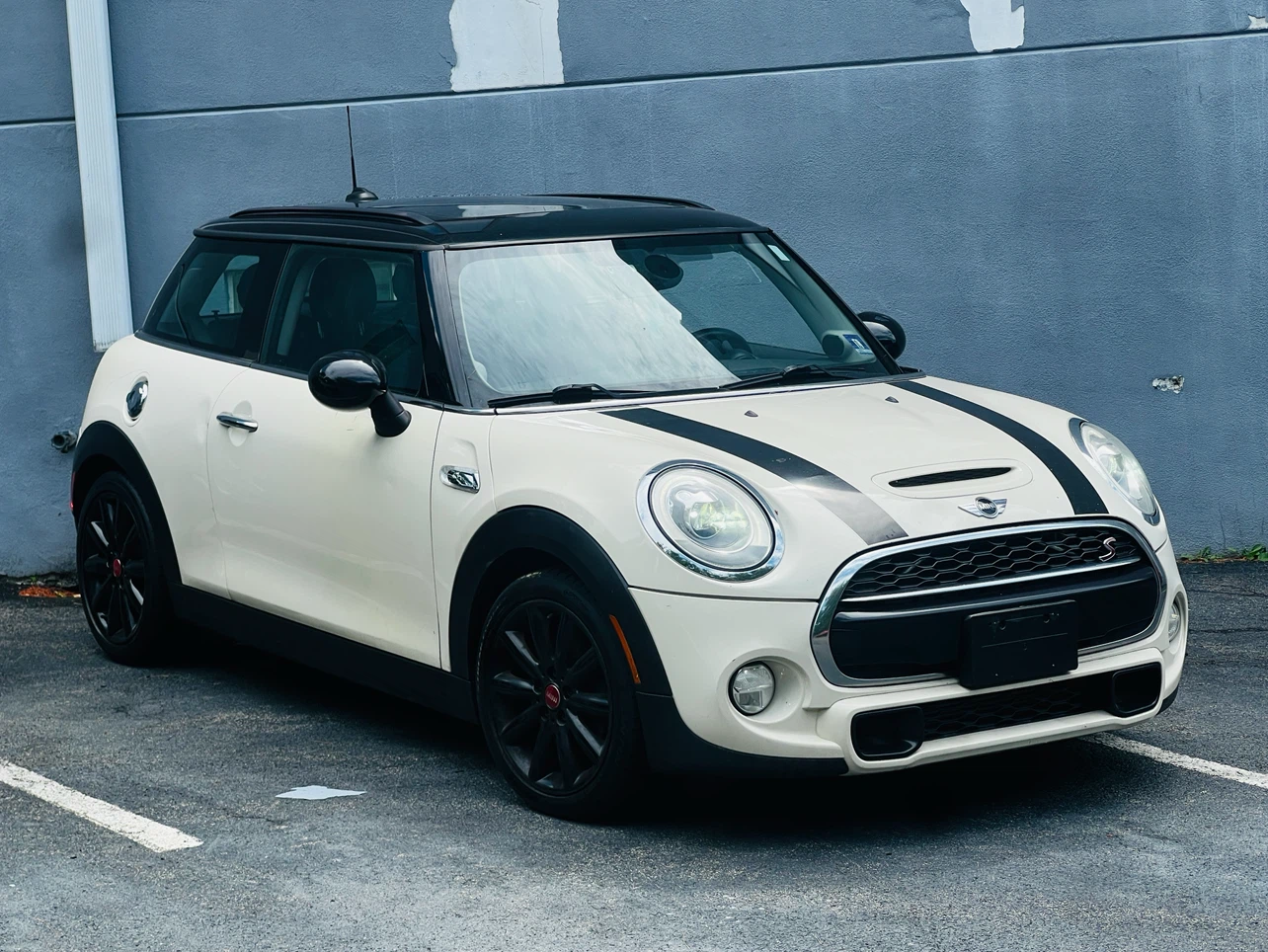 2016 Mini cooper S (manual gears)