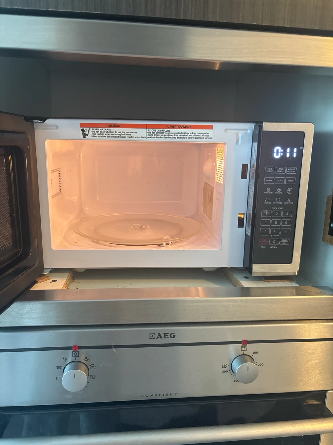 Chefman Microwave Oven - photo 2