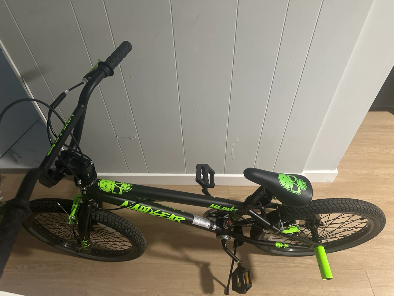 Madd Gear BMX Bike never drove just needs air in tires