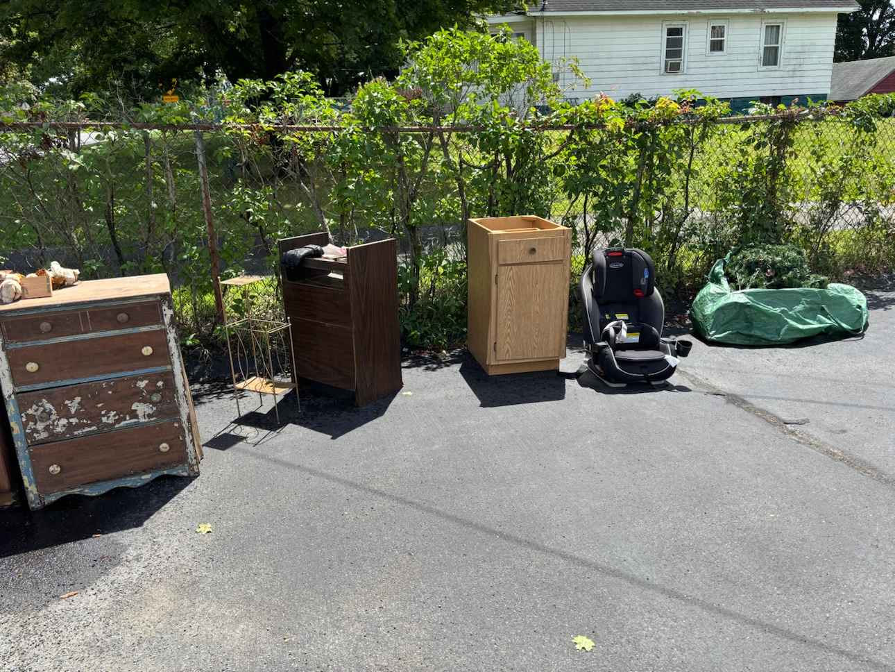 Various Dressers and Cabinets - photo 2