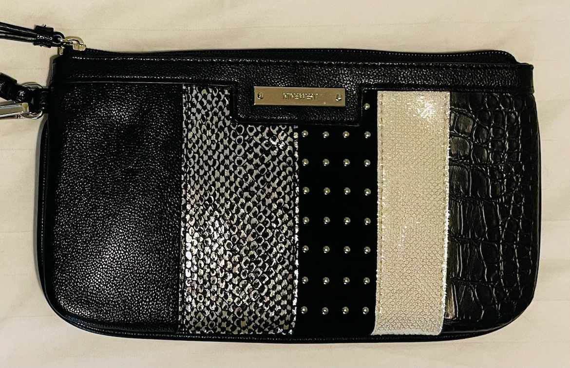 Nine West wristlet clutch *reduced!