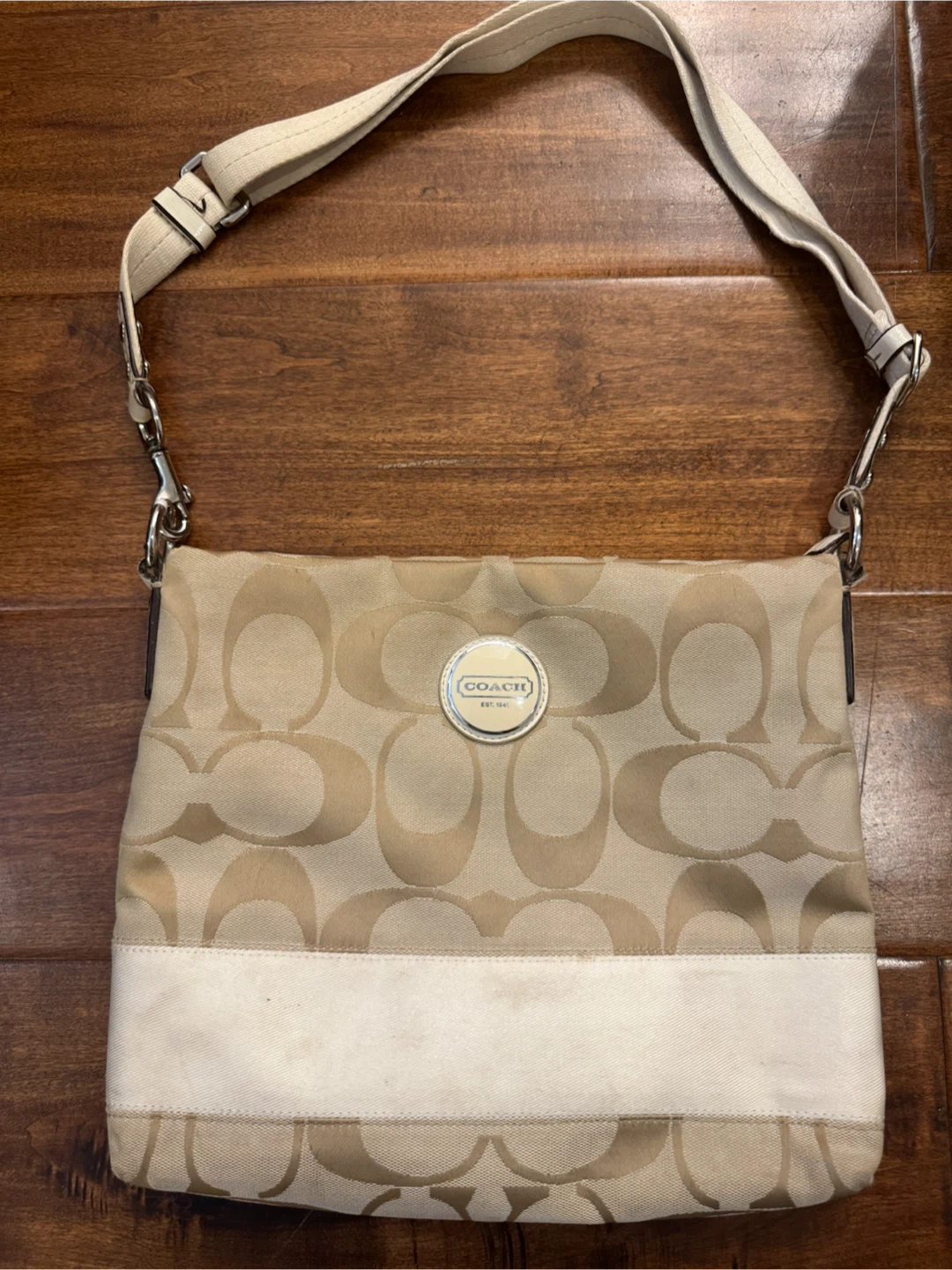 Coach Signature Canvas Shoulder Bag