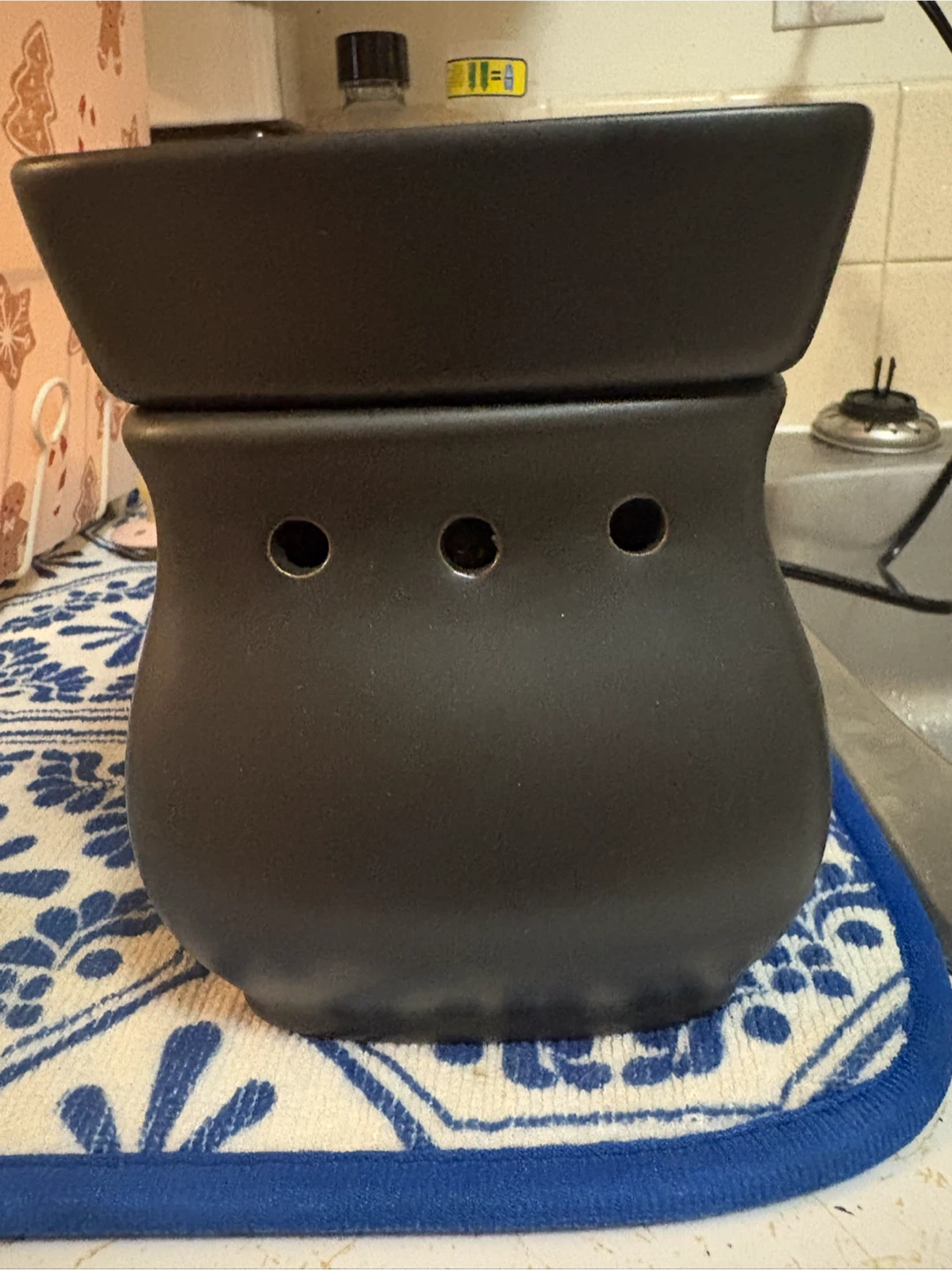 Scentsy Classic Satin Black Warmer