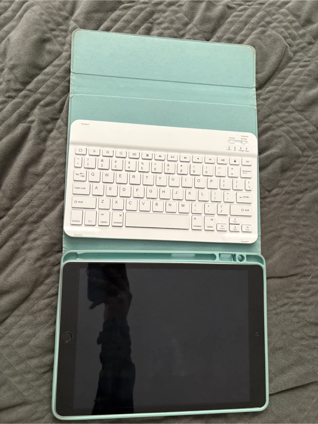 iPad 9th Generation 64GB - photo 2