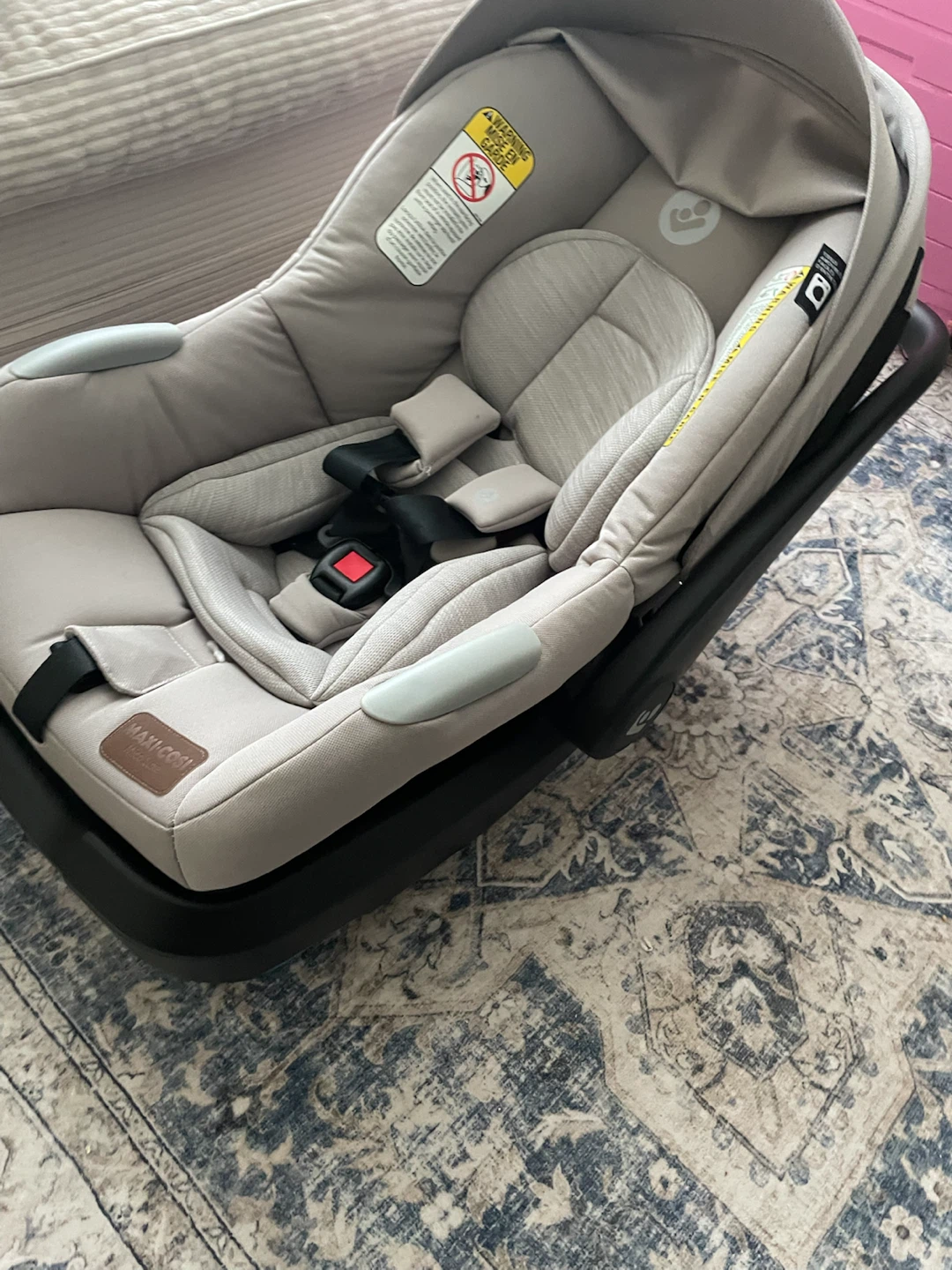Maxi-Cosi Infant Car Seat Base and Carrier - photo 2