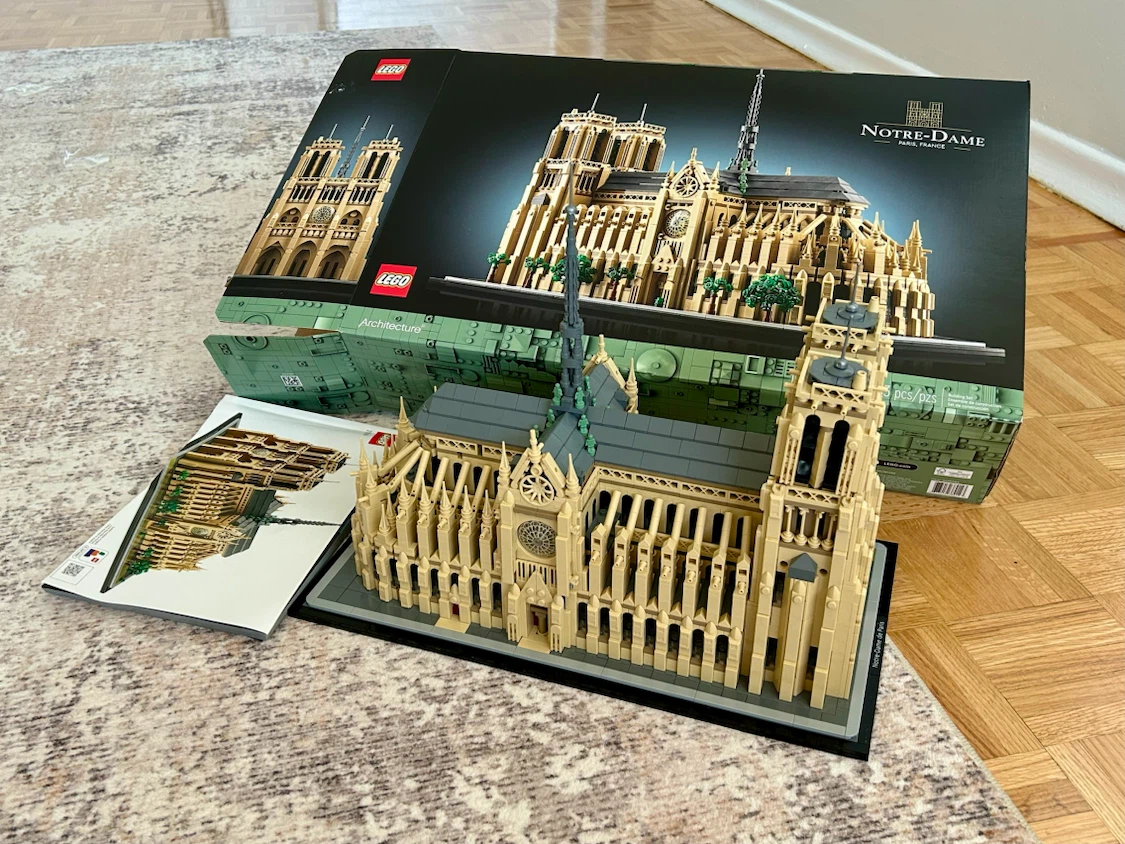LEGO Architecture Notre-Dame de Paris Set