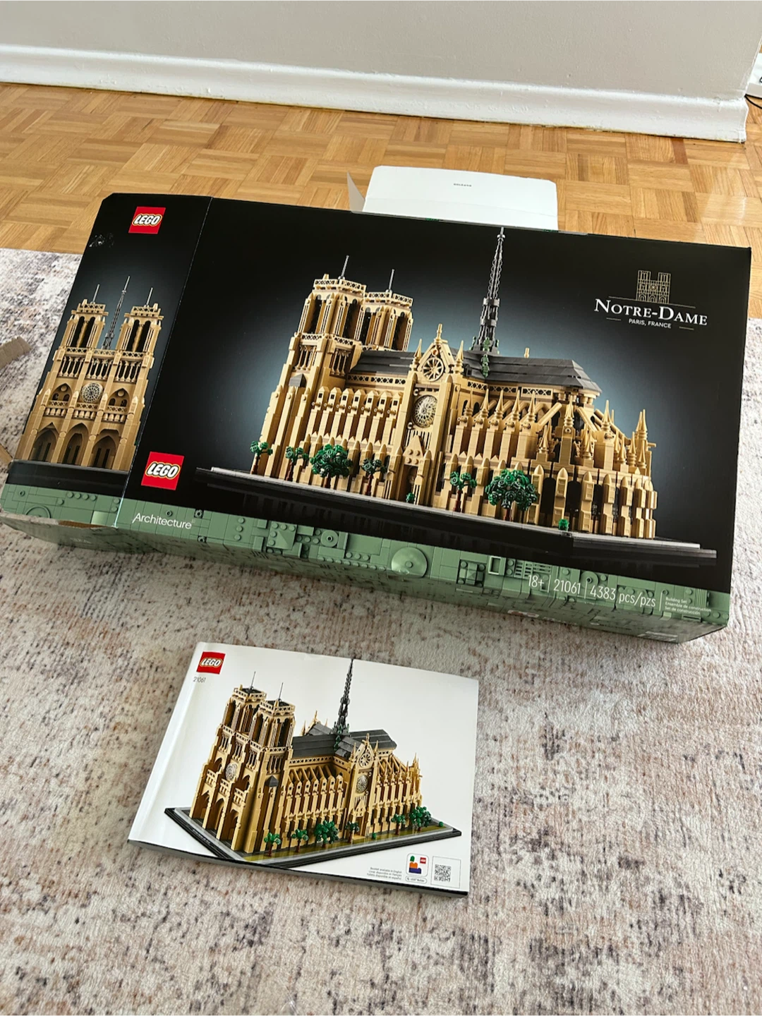 LEGO Architecture Notre-Dame de Paris Set - photo 4