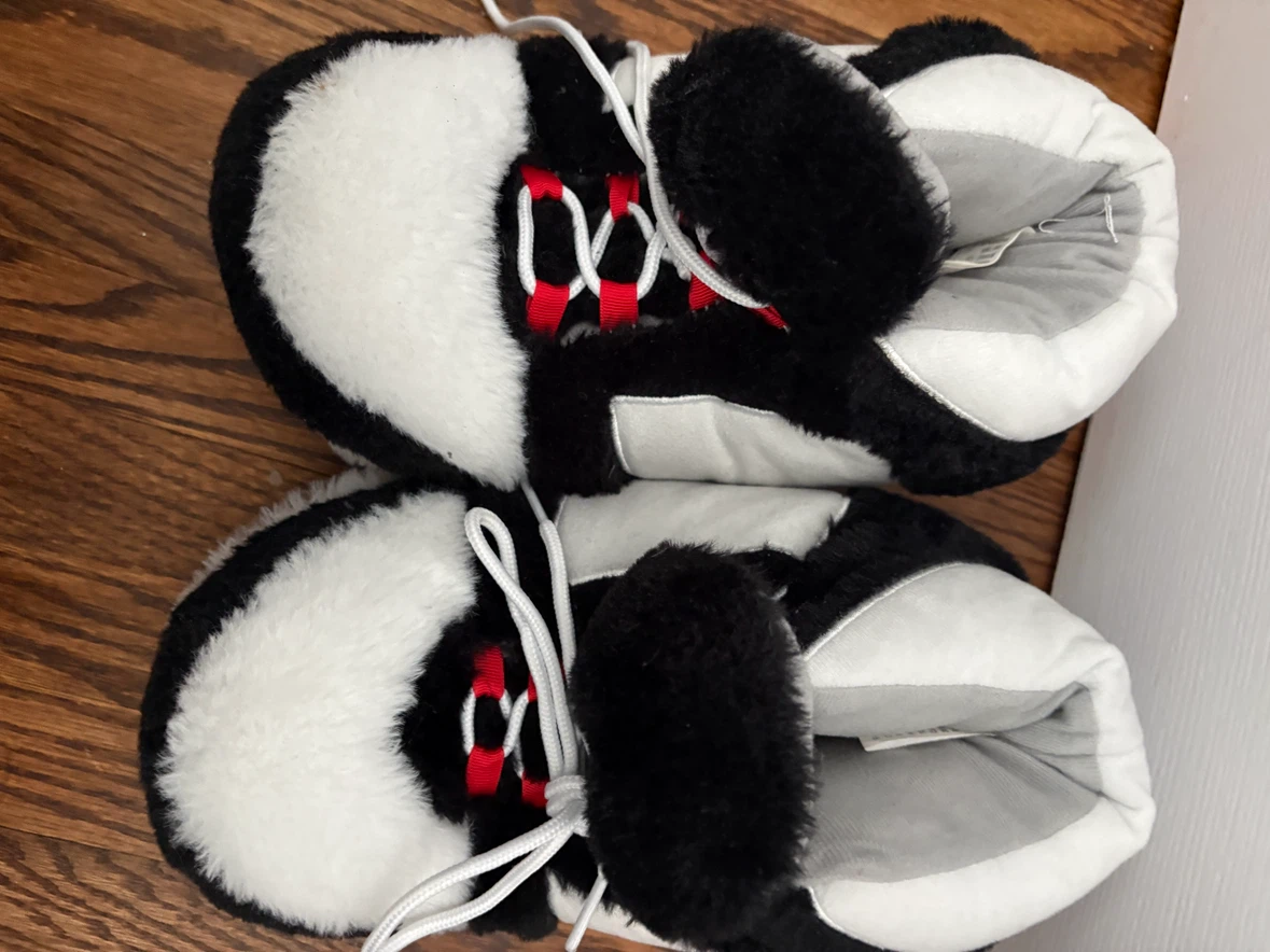 Cozy Slippers - Size 6
