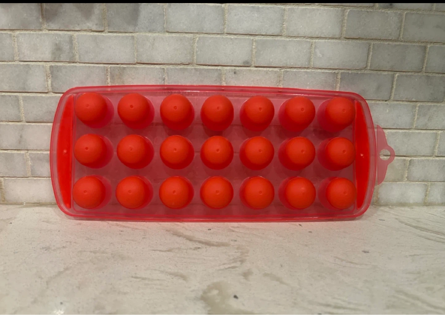 Coral Round Ice Cube Tray with Lid - photo 3