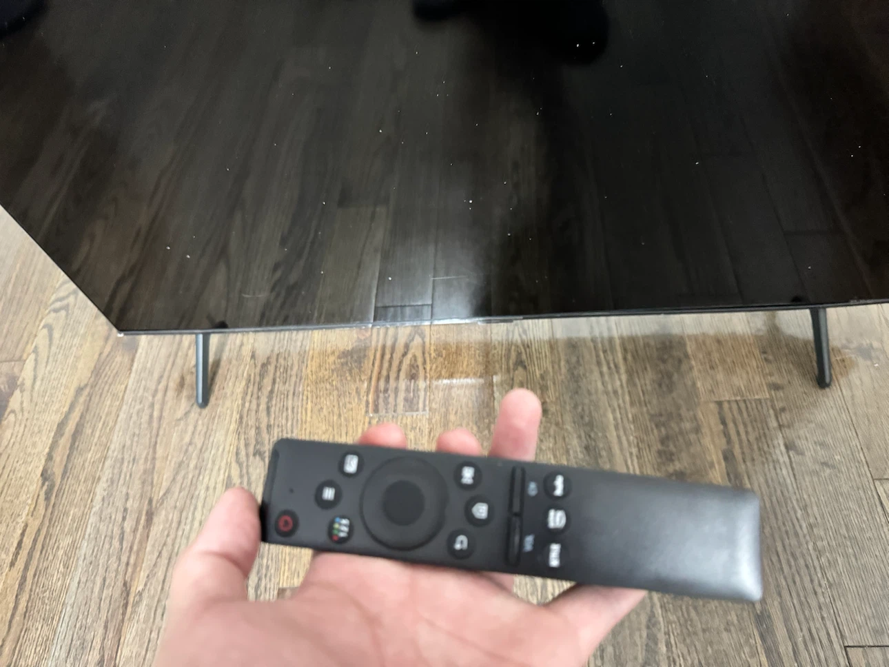 Samsung 43 Inch Smart TV - LCD Broken - photo 2