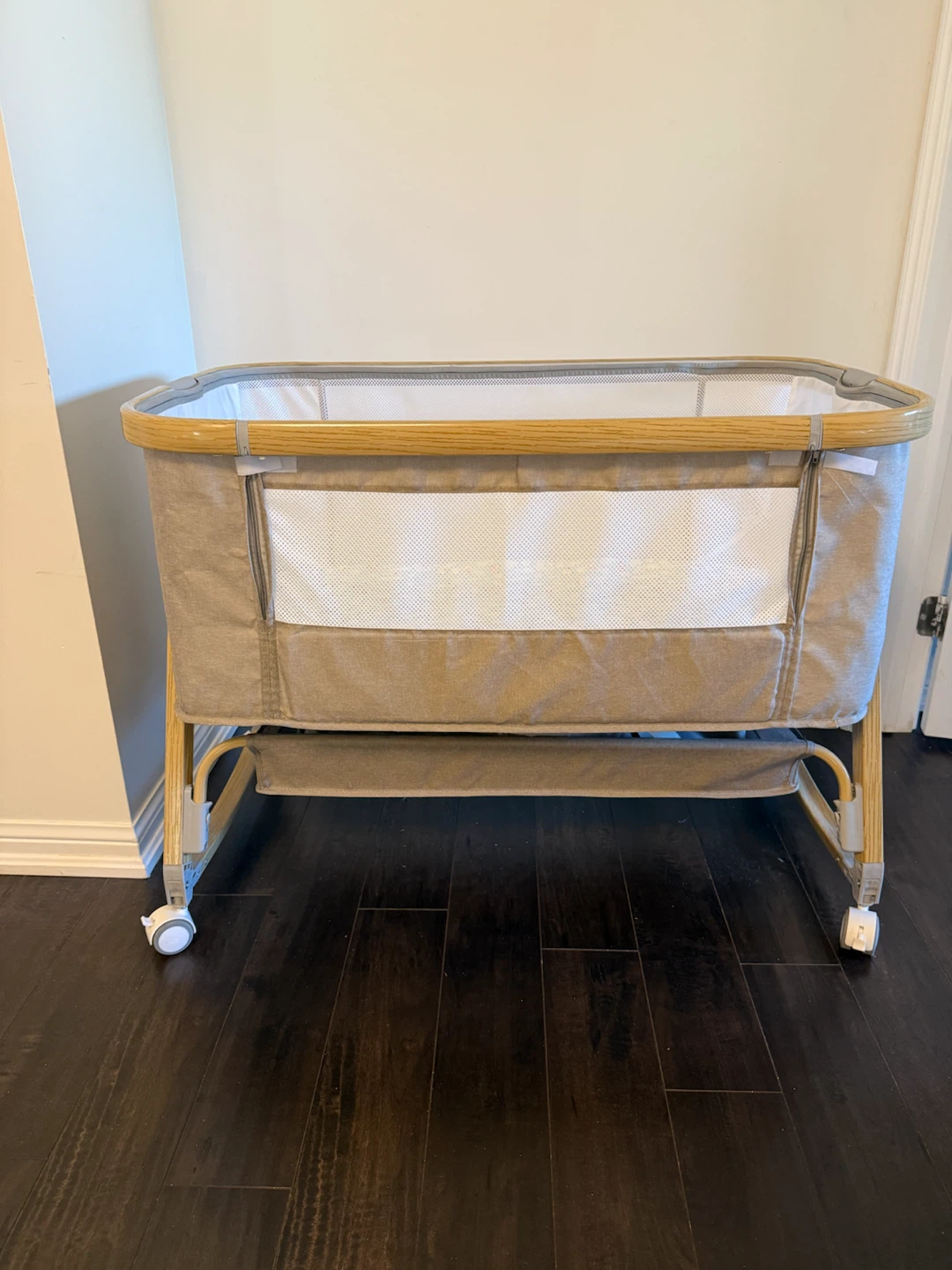 New Portable Bassinet with Wheels and Storage