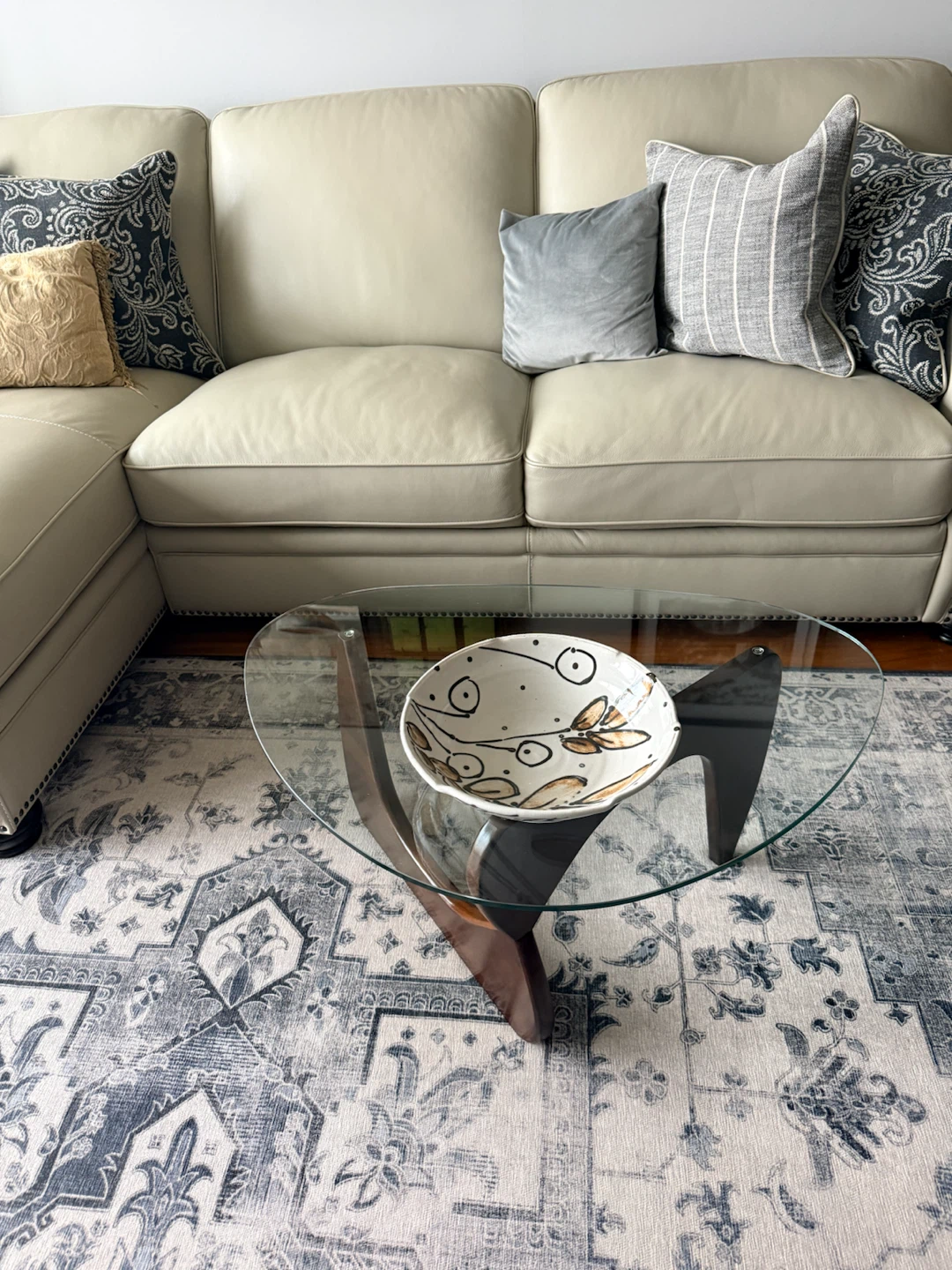 Modern glass coffee table - photo 3