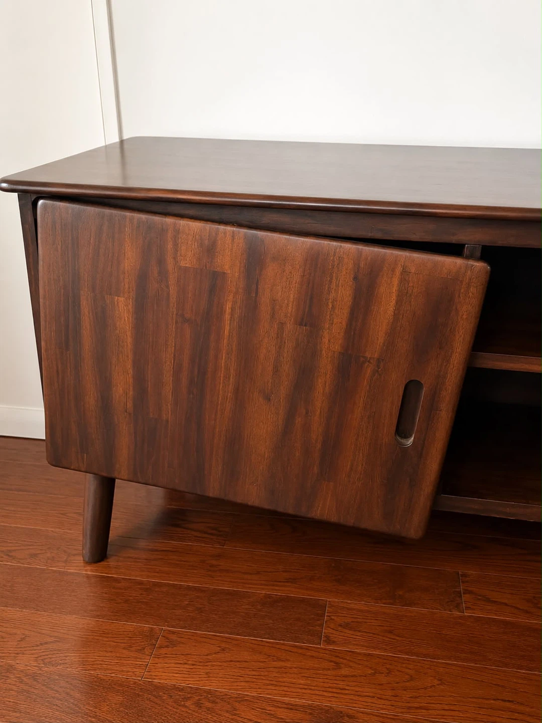 Mid-Century Modern TV Stand with two Doors - photo 2