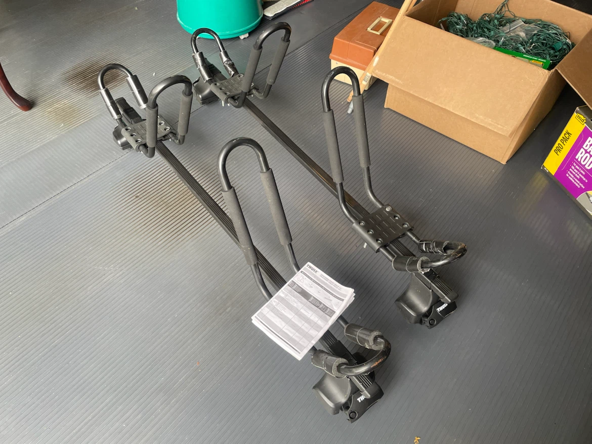 Thule roof rack kit 1540 with kayak mounts