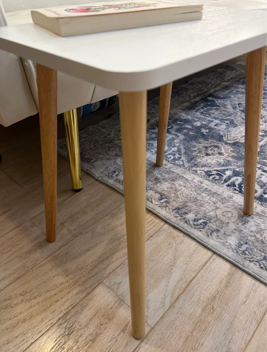 White End Table with Wooden Legs
